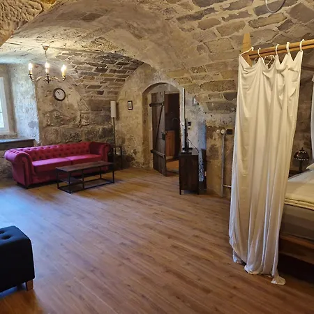 아파트 Schlossgut Franken - Schlossapartment Iring